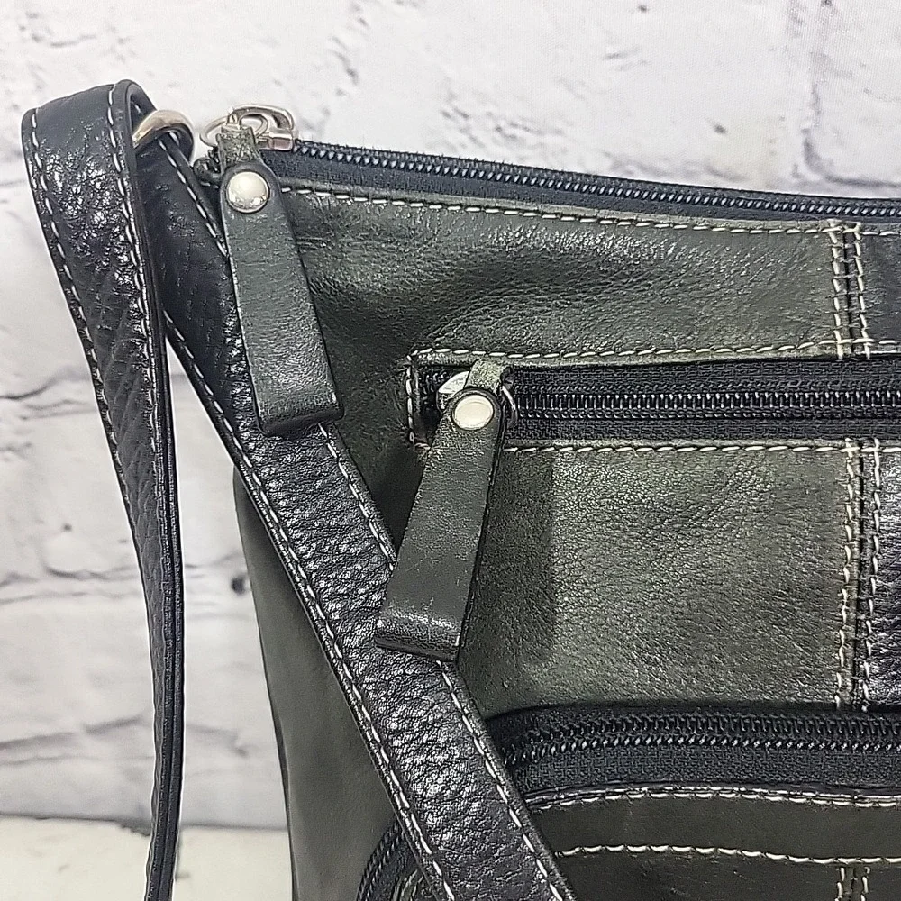 ILI New York Leather Crossbody Purse Gray 2-Tone Buttery Soft‎ Multi-Pocket Bag